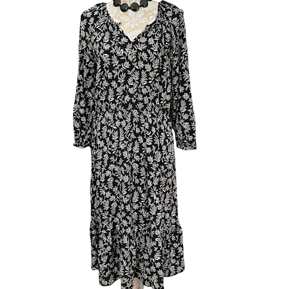 Old Navy Black and White Floral Dress